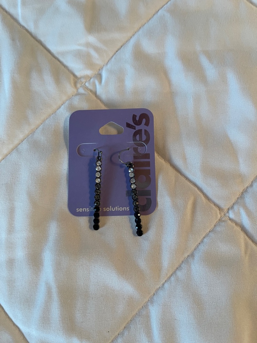 CLAIRE’S Ombré Rhinestone Rounds Dangle Earrings - Picture 3 of 3